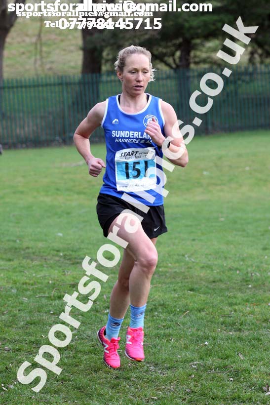 Senior womens and veteran Cathedral Relays, Birtley. Photo:  David T. Hewitson/Sports for All Pics